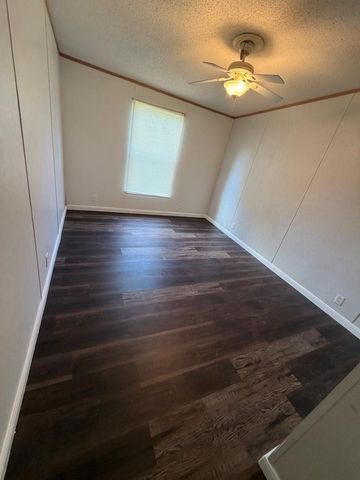 8 Lake View Drive, Huntsville, TX 77320