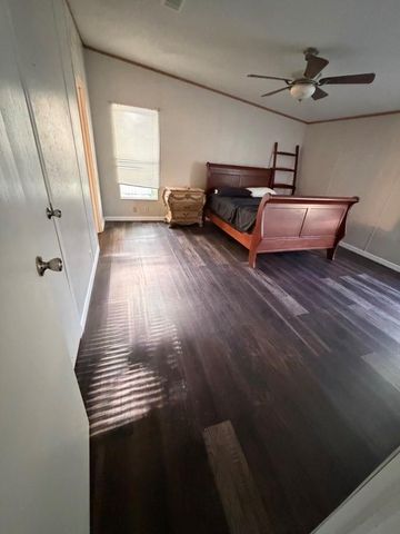 8 Lake View Drive, Huntsville, TX 77320
