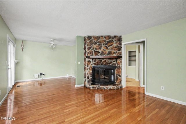 501 Pilgrim Court A, Johnson City, TN 37601