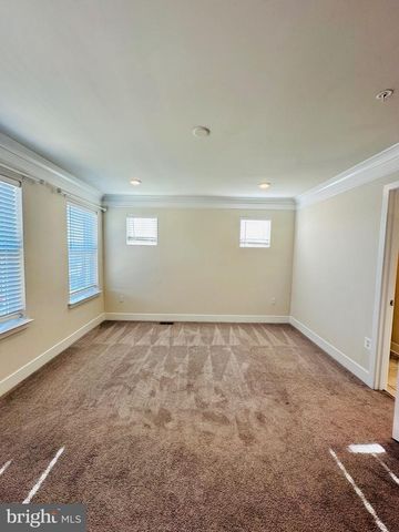 5835 KATE CHOPIN PL, White Plains, MD 20695