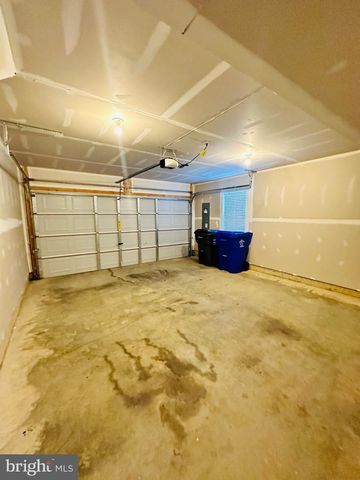 5835 KATE CHOPIN PL, White Plains, MD 20695