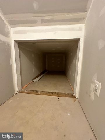 5835 KATE CHOPIN PL, White Plains, MD 20695