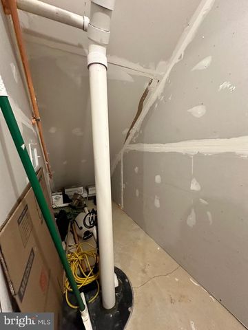 5835 KATE CHOPIN PL, White Plains, MD 20695