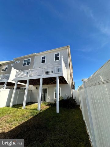 5835 KATE CHOPIN PL, White Plains, MD 20695