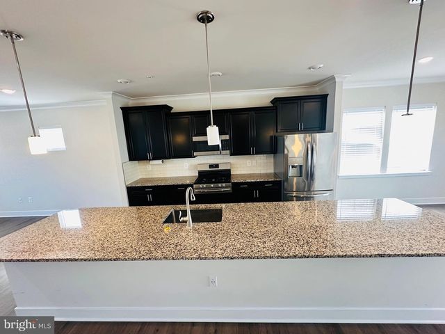 5835 KATE CHOPIN PL, White Plains, MD 20695