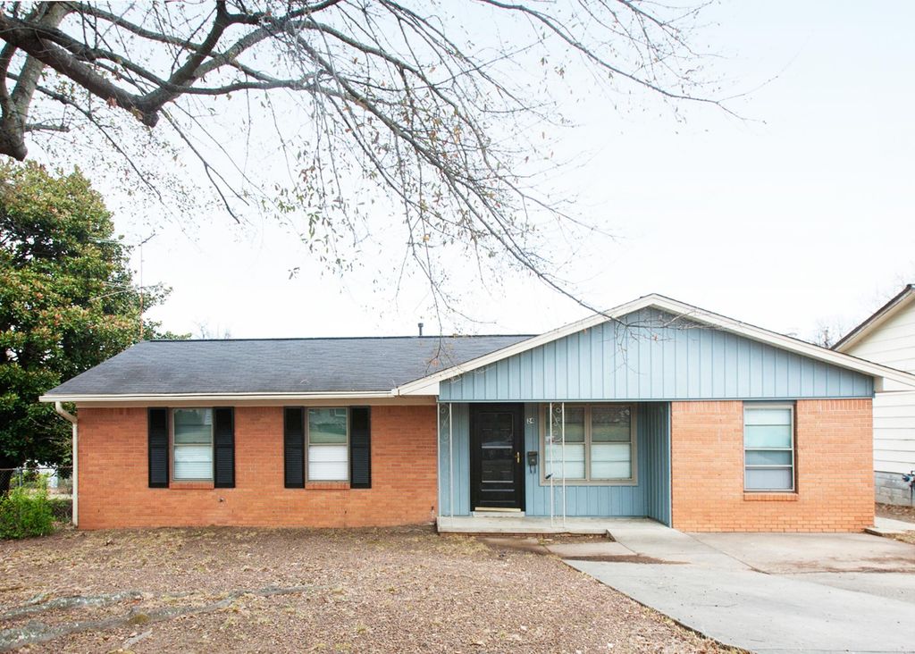 24 Rosemoor Drive, Little Rock, AR 72209