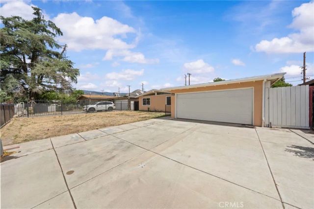 7115 Newbury, San Bernardino, CA 92404