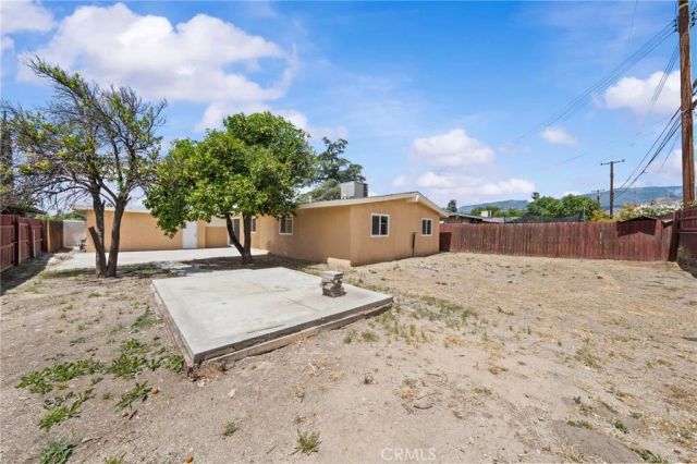 7115 Newbury, San Bernardino, CA 92404