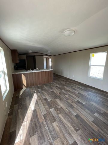377 Buck Trail 4, Canyon Lake, TX 78133