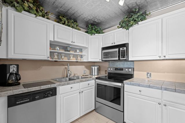 581 Mansfield N, Boca Raton, FL 33434