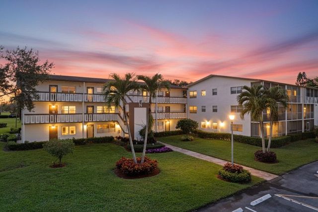 581 Mansfield N, Boca Raton, FL 33434