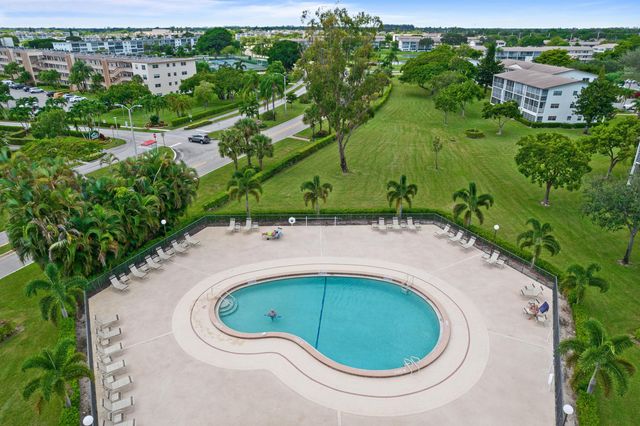 581 Mansfield N, Boca Raton, FL 33434