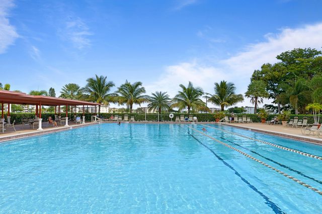 581 Mansfield N, Boca Raton, FL 33434