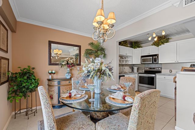 581 Mansfield N, Boca Raton, FL 33434