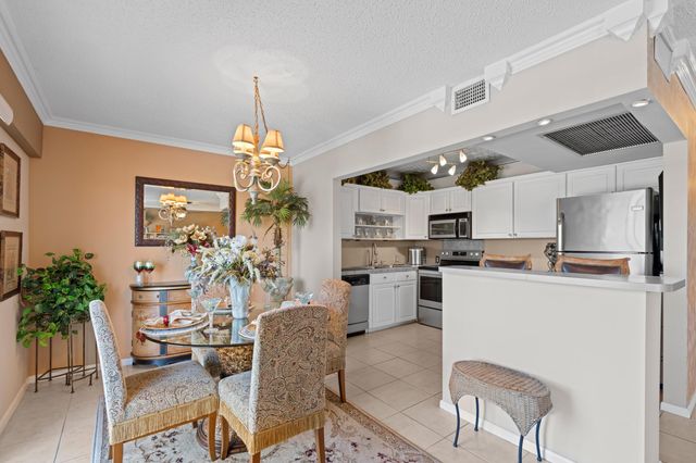 581 Mansfield N, Boca Raton, FL 33434