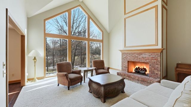 6409 Beaver Creek Court, Fort Wayne, IN 46814