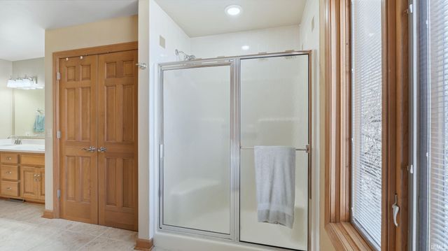 6409 Beaver Creek Court, Fort Wayne, IN 46814