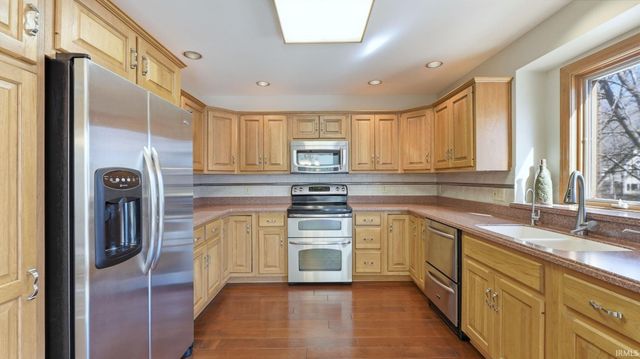 6409 Beaver Creek Court, Fort Wayne, IN 46814