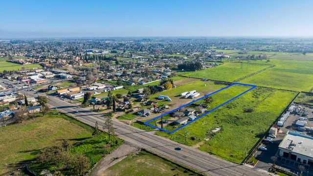 2256 W Yosemite Ave, Manteca, CA 95337
