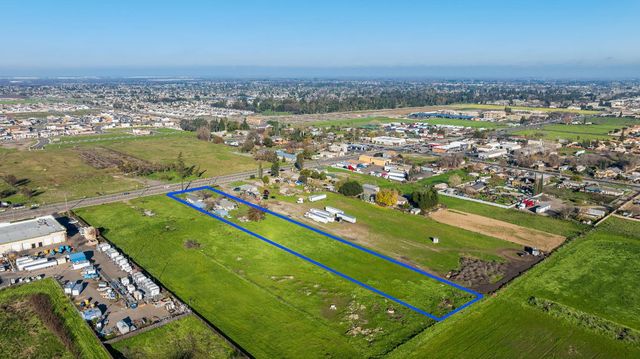 2256 W Yosemite Ave, Manteca, CA 95337