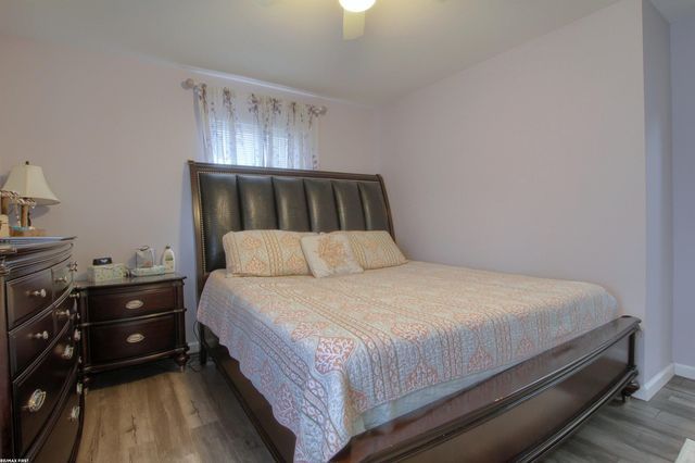 38343 Carolon Blvd, Westland, MI 48185