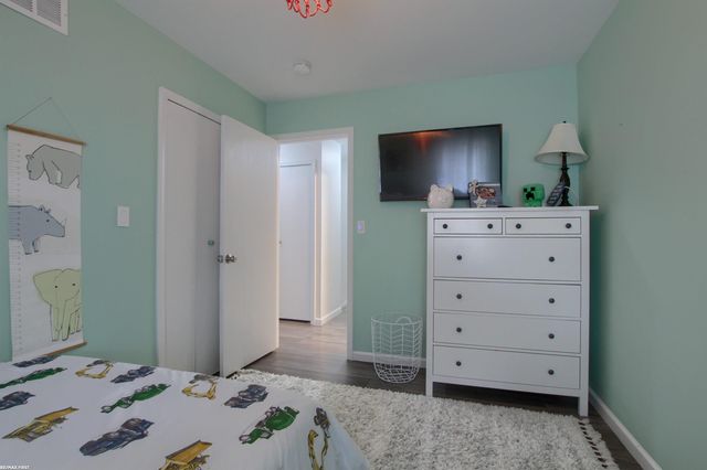 38343 Carolon Blvd, Westland, MI 48185