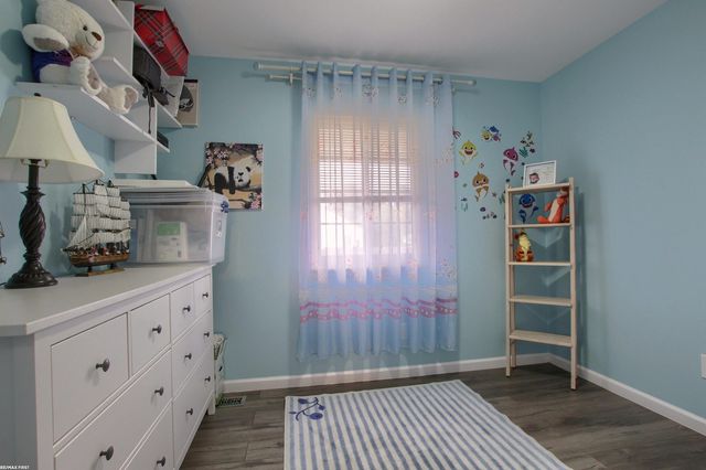 38343 Carolon Blvd, Westland, MI 48185