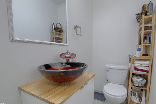 38343 Carolon Blvd, Westland, MI 48185