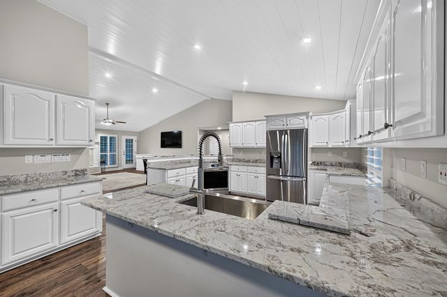 832 W First Street, Blue Ridge, GA 30513