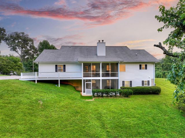 832 W First Street, Blue Ridge, GA 30513