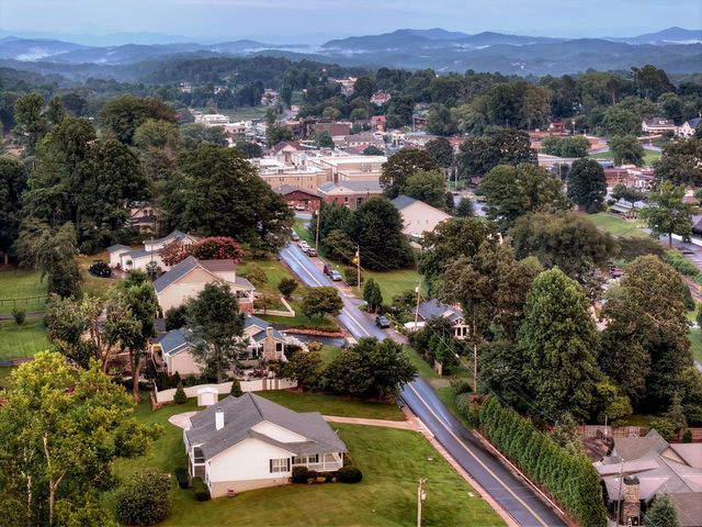 832 W First Street, Blue Ridge, GA 30513