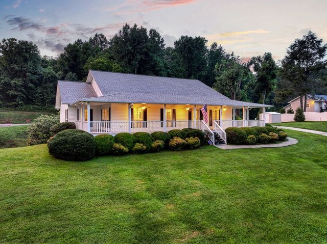 832 W First Street, Blue Ridge, GA 30513