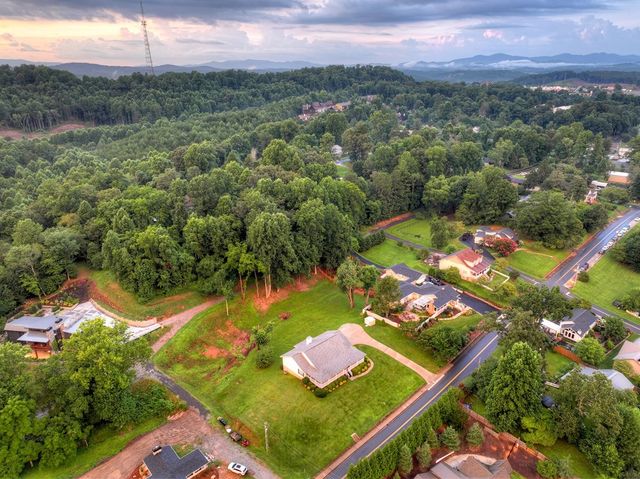 832 W First Street, Blue Ridge, GA 30513
