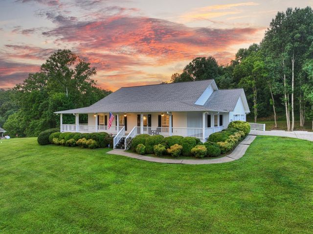 832 W First Street, Blue Ridge, GA 30513