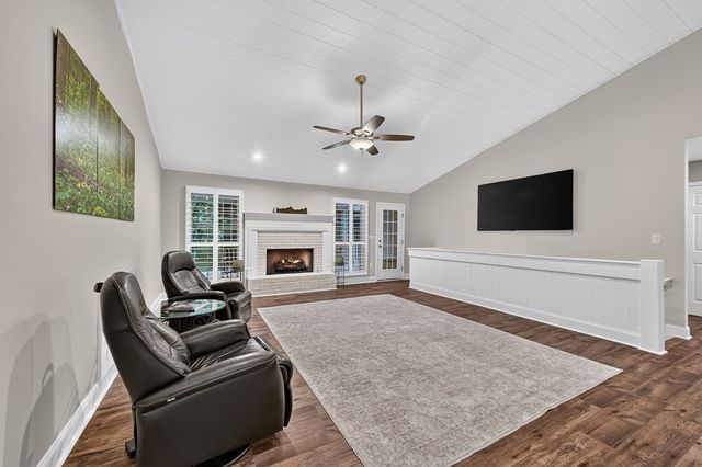 832 W First Street, Blue Ridge, GA 30513