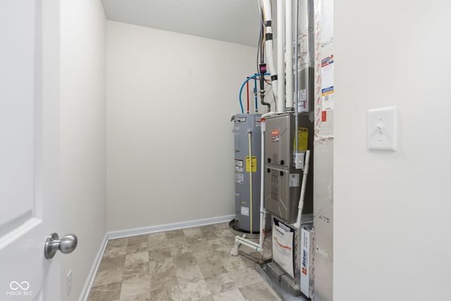 4298 Red Barn Drive, Whitestown, IN 46075