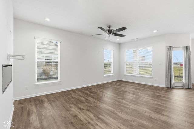 4298 Red Barn Drive, Whitestown, IN 46075