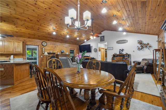 214 Harbor Ridge Drive, Connelly Springs, NC 28612