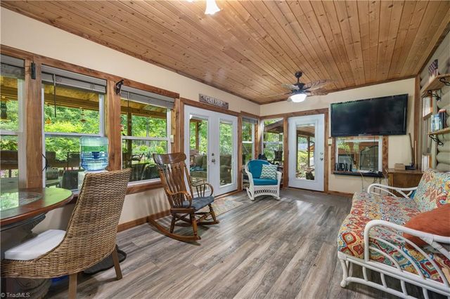 214 Harbor Ridge Drive, Connelly Springs, NC 28612