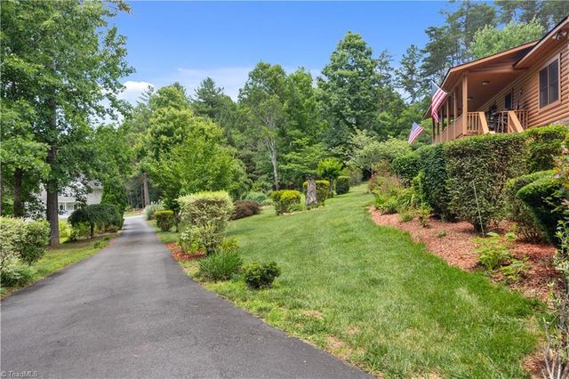 214 Harbor Ridge Drive, Connelly Springs, NC 28612