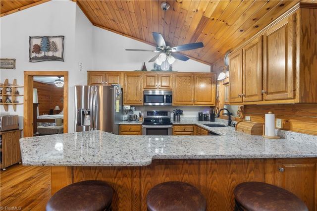 214 Harbor Ridge Drive, Connelly Springs, NC 28612