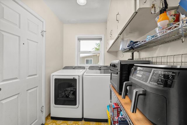 165 N Bryan Ave, Oakdale, CA 95361