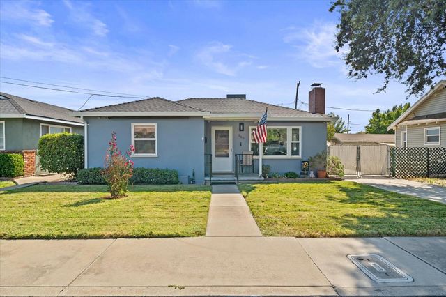 165 N Bryan Ave, Oakdale, CA 95361