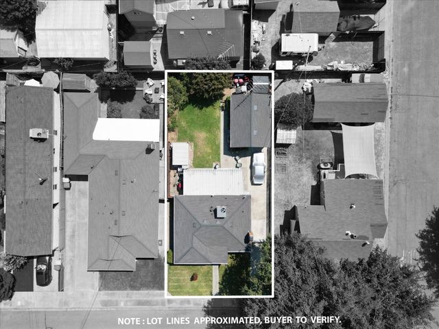 165 N Bryan Ave, Oakdale, CA 95361
