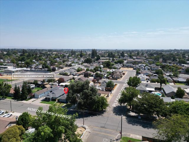 165 N Bryan Ave, Oakdale, CA 95361