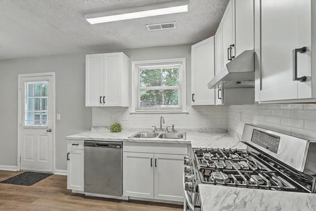 108 Bee Street, Summerville, SC 29483