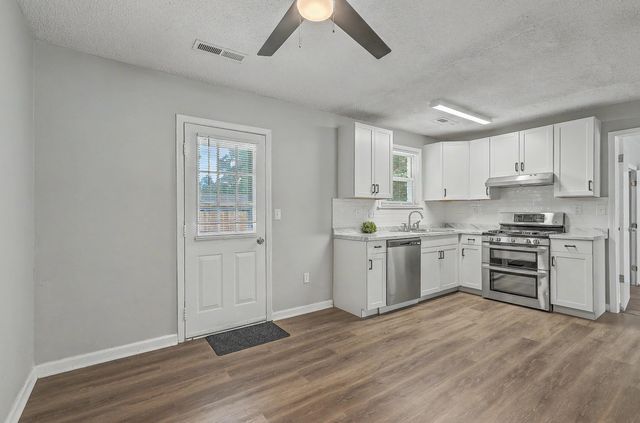 108 Bee Street, Summerville, SC 29483