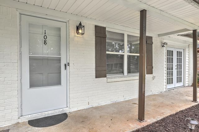 108 Bee Street, Summerville, SC 29483