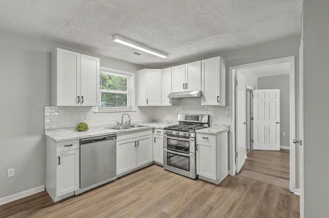 108 Bee Street, Summerville, SC 29483