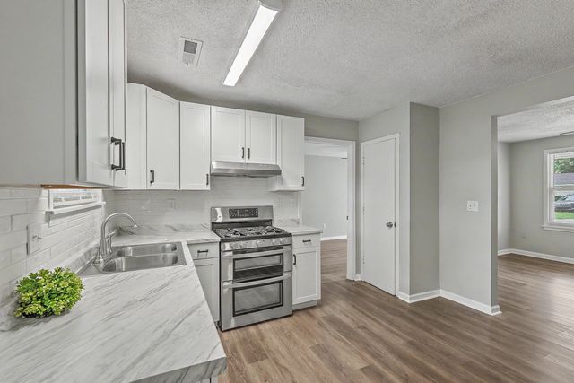 108 Bee Street, Summerville, SC 29483